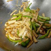 尖椒炒杏鲍菇的做法步骤7