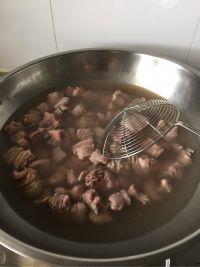 咖喱牛腩土豆饭的做法步骤2