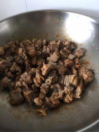 咖喱牛腩土豆饭的做法步骤4