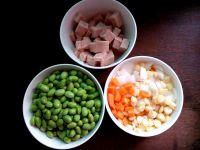 毛豆洋葱炒肉丁的做法步骤1