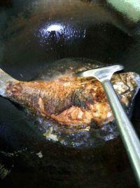 红烧鲤鱼的做法步骤4