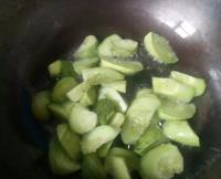 黄瓜苋菜炒肉的做法步骤4