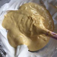 三色玛德琳蛋糕--蛋白打发版的做法步骤9