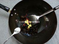 牛肉酱烧豆腐的做法步骤3