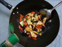 牛肉酱烧豆腐的做法步骤8