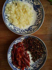 火爆大头菜的做法步骤2