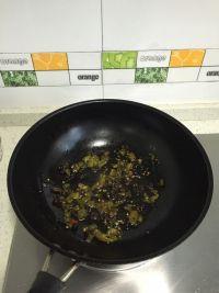 辣味豉香沼虾的做法步骤2