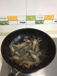 辣味豉香沼虾的做法步骤3