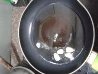 红萝卜青椒炒猪肝的做法步骤4