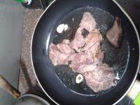 红萝卜青椒炒猪肝的做法步骤5