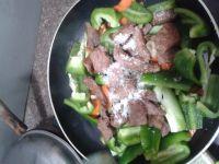 红萝卜青椒炒猪肝的做法步骤9