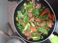 红萝卜青椒炒猪肝的做法步骤10