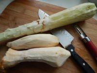 莴笋炒杏鲍菇的做法步骤1