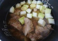 冬瓜薏米百合排骨汤的做法步骤6