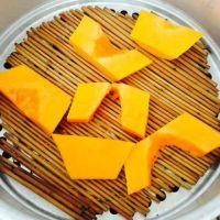 南瓜小松饼的做法步骤2