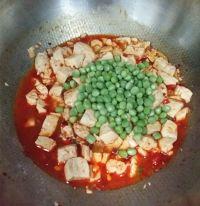 豌豆炖嫩豆腐的做法步骤5