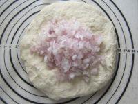 洋葱面包的做法步骤3