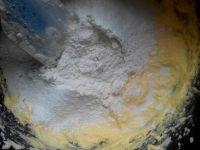 蔓越莓玛芬蛋糕的做法步骤5