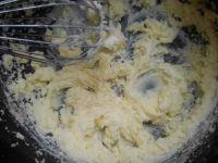 苹果磅蛋糕的做法步骤2