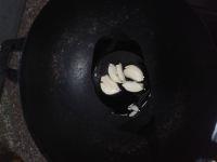 葫芦炒鱿鱼的做法步骤2