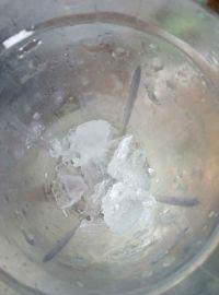 蜜桃奶昔的做法步骤3