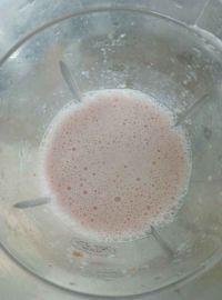 蜜桃奶昔的做法步骤5