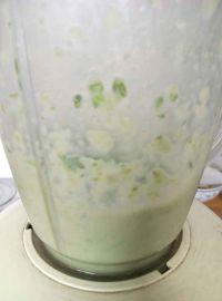 黄瓜奶昔的做法步骤5