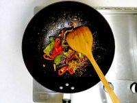 酱爆大虾墨斗鱼的做法步骤7