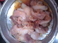 红萝卜鱼片汤的做法步骤1