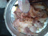 红萝卜鱼片汤的做法步骤2