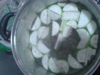 红萝卜鱼片汤的做法步骤4