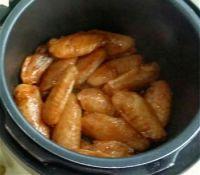 木耳焖鸡翅的做法步骤6