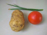 西红柿炒土豆的做法步骤1