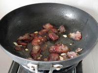 蚝油腊肠炒秋葵的做法步骤10