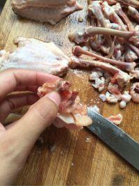 无骨鸡翅的做法步骤1