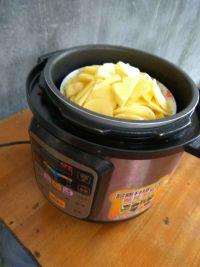 香煎心形土豆肉饼的做法步骤3