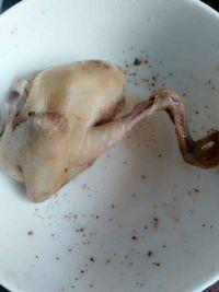 鸽肉窝蛋面的做法步骤1
