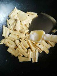 蚝油烧腐竹的做法步骤5