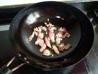 腊肉炒西兰花的做法步骤5