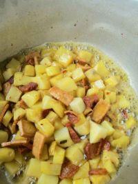 自制红烧土豆的做法步骤5