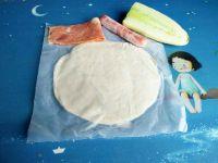 培根烤肠手抓饼的做法步骤1