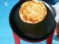 培根烤肠手抓饼的做法步骤4