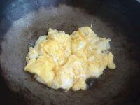 鸡蛋炸酱的做法步骤2