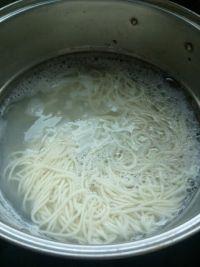 茄丁肉末炸酱面的做法步骤9