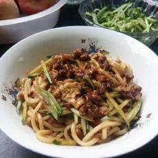 茄丁肉末炸酱面