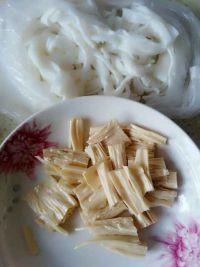 米面拌腐竹的做法步骤1