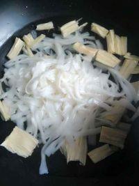 米面拌腐竹的做法步骤3