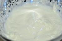 海绵蛋糕松饼配酸奶油的做法步骤4