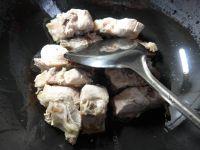 圆素鸡烧龙骨的做法步骤4