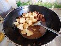 土豆烧脆骨的做法步骤13